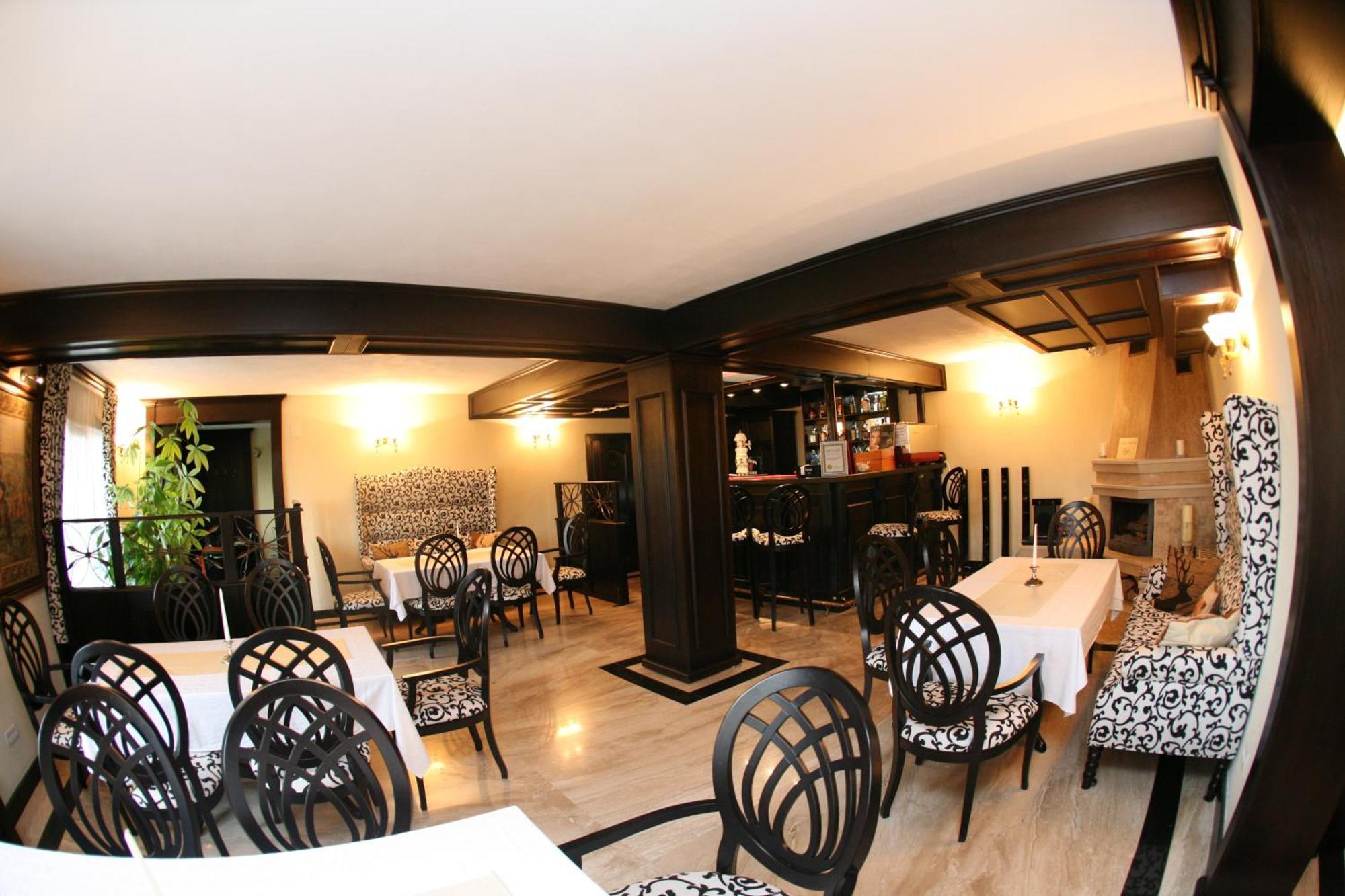 Casa Bata Hotel ภายนอก รูปภาพ